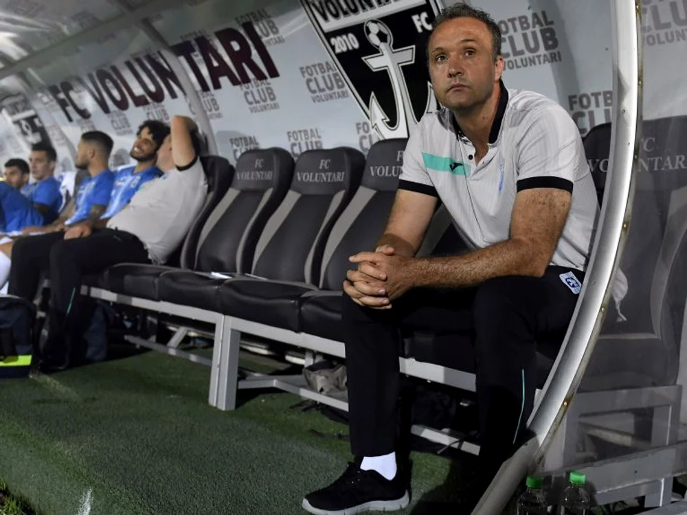 
    Corneliu Papură a avut două mandate de antrenor principal la Universitatea CraiovaFOTO: Sportpictures.eu  