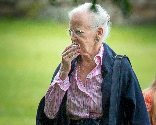 Regina Margareta a II-a a Danemarcei, o fumătoare înrăită FOTO Profimedia