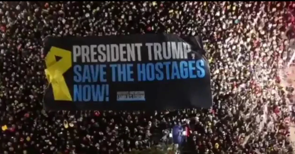 Trump lansează „un ultim avertisment” către Hamas. Proteste masive în Israel pentru un acord de eliberare a ostaticilor