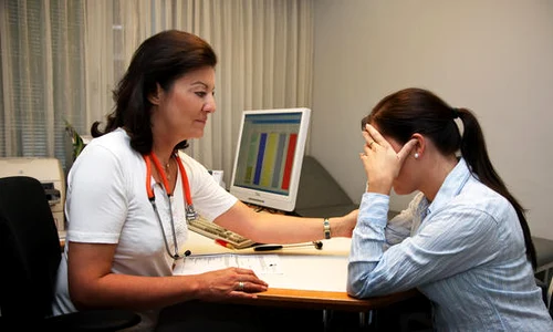 doctor consultatie pacient consolare medic 6 8 2009 1 04 59 pm 5616x3192 jpeg