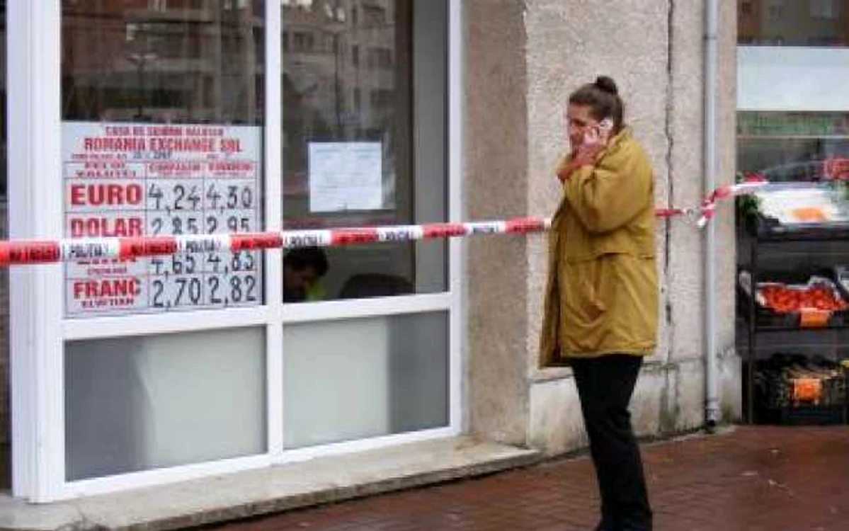 Alba Iulia: UPDATE Jaf cu cuţitul la o casă de schimb valutar (GALERIE FOTO)