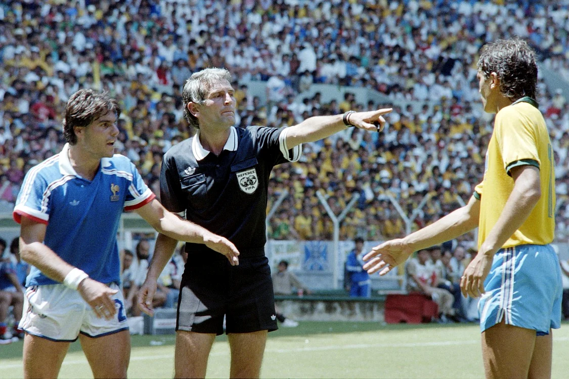 Ioan Igna a arbitrat meciul Brazilia - Franța la CM 1986 (Foto: AFP)