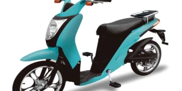 Japonia: Miletto, un scuter "hibrid" economic acţionat electric şi mecanic