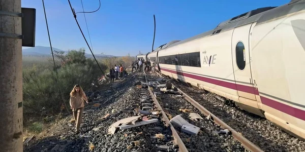 accident tren jpg