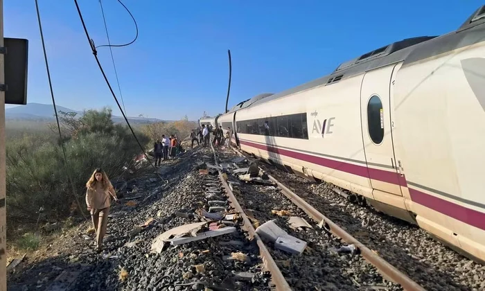 accident tren jpg