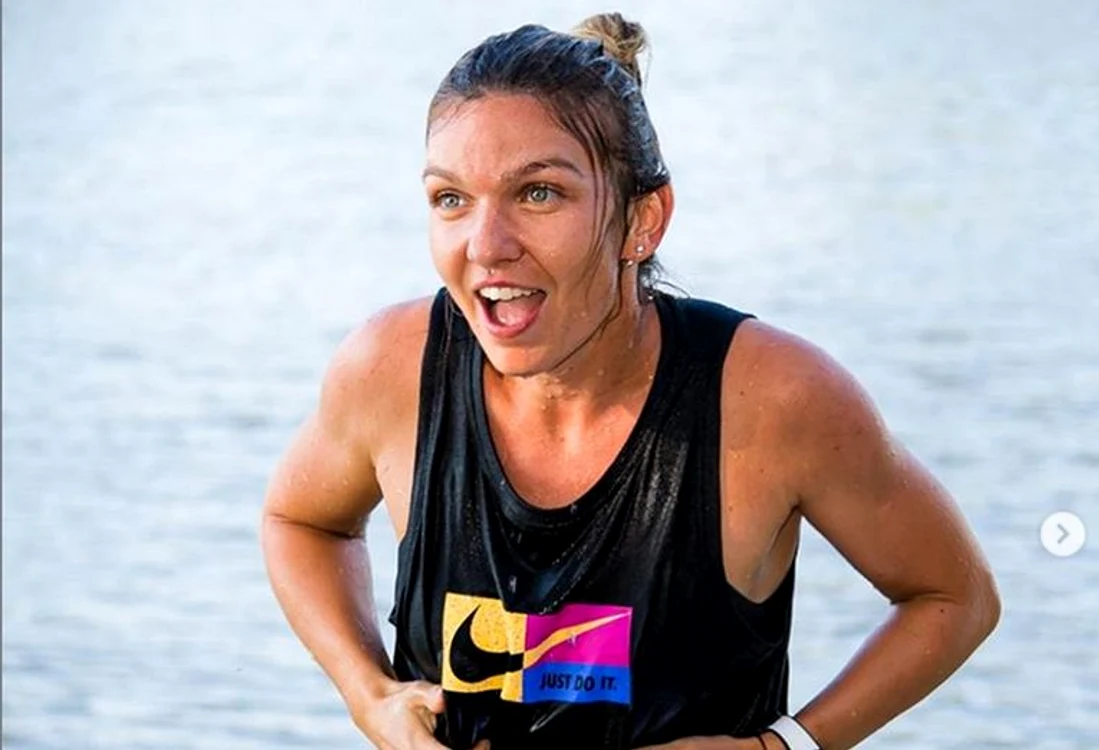 Simona Halep, fericită, după ce a ieșit din apăFOTO: Instagram