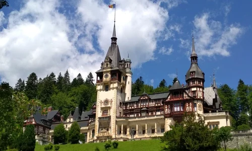 10 august: Este pusă piatra de temelie a castelului Peleș din Sinaia jpeg