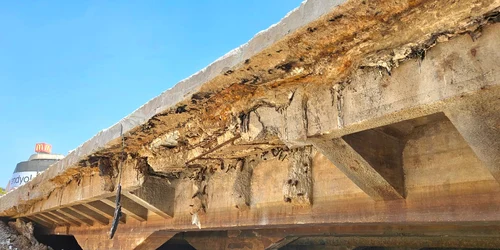 placa de beton la planseul Unirii foto Daniel Baluta FB jpg