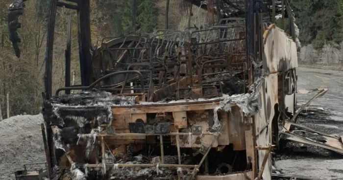 autobuz incendiu apuseni