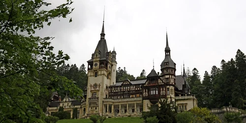 Castelul Peleş. Arc peste timp: 1948-2011 (foto Arhiva Adevarul)