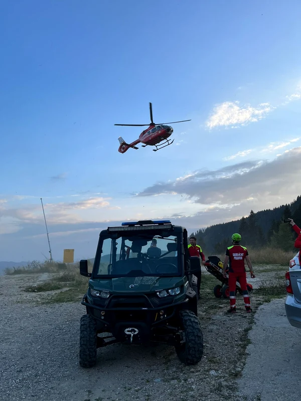 Intervenție cu elicopterul SMURD în munte. FOTO Salvamont Prahova