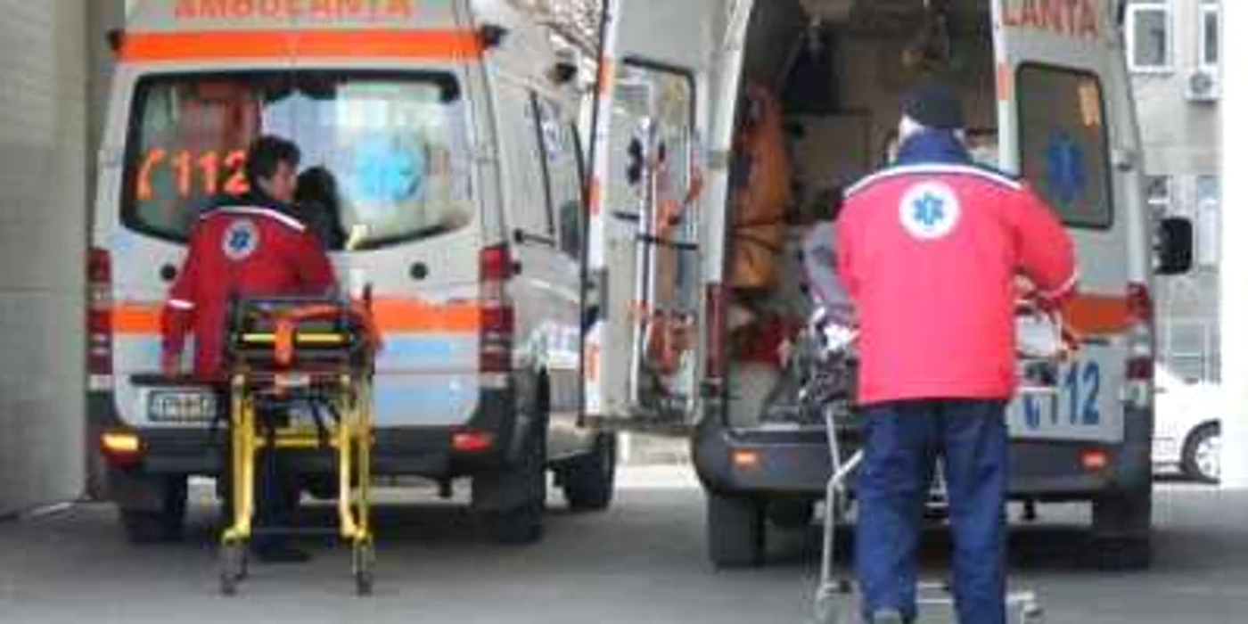 Tanarul a facut infarct in ambulanta Foto: Imagine de arhivă