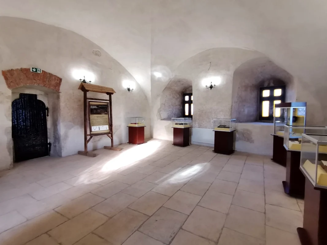 castelul corvinilor turnul nou de poarta foto muzeul castelului corvinilor