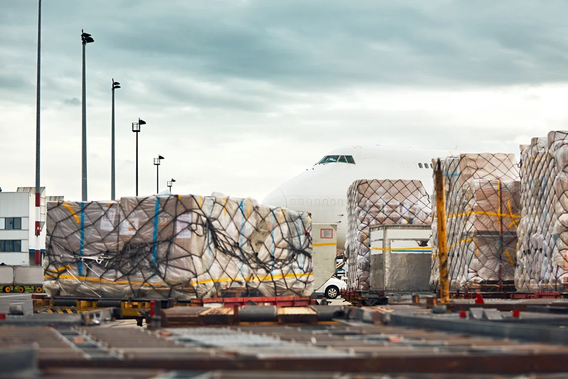 Transportul aerian de mărfuri a scăzut, în primul trimestru din acest an cu 2,5% Foto Shutterstock