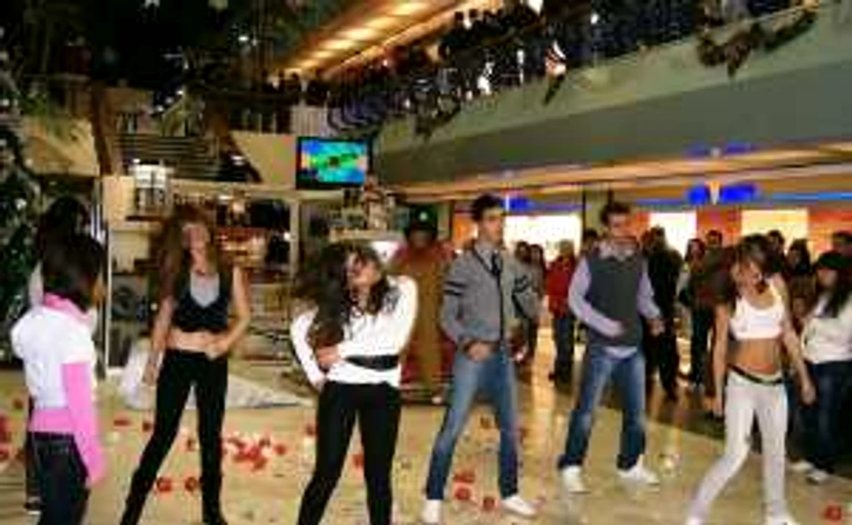 S-a dansat pe muzica lui Michael Jackson