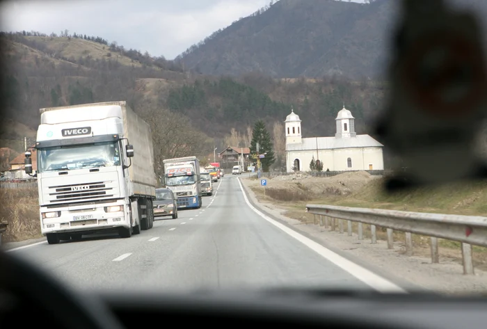 Valea Oltului este un loc unde se petrec frecvent accidente din cauza șoferilor neatenți și grăbiți