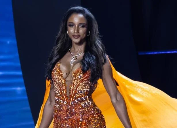 Miss Jamaica a căzut de pe podium și a ajuns la spital în timpul rundelor preliminare ale concursului Miss Universe