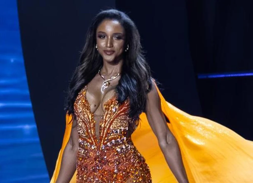 Miss Jamaica a căzut de pe podium și a ajuns la spital în timpul rundelor preliminare ale concursului Miss Universe