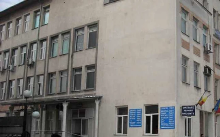 Conducerea Spitalului Judeţean Târgu Jiu consideră că temperaturile nu sunt prea scăzute pentru ca centrala să fie pusă în funcţiune