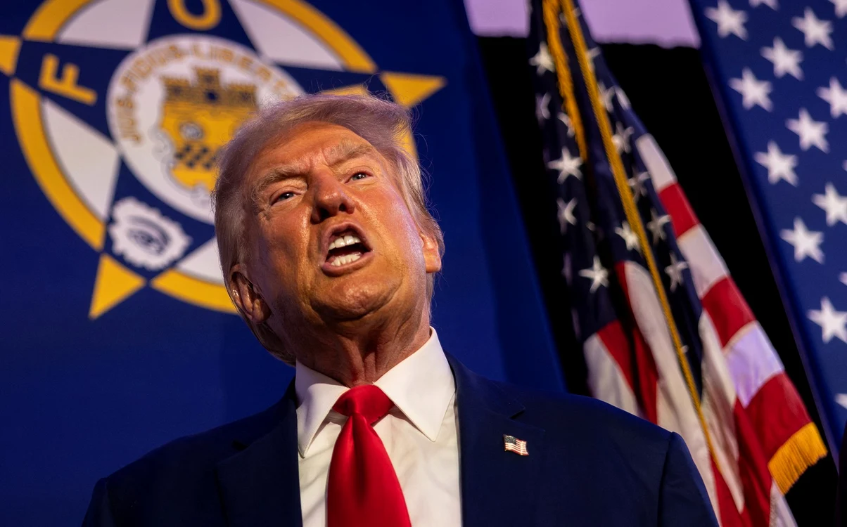 Trump, în timpul unui discurs în fața Ordinului Fraternității Poliției din Charlotte FOTO PROFIMEDIA