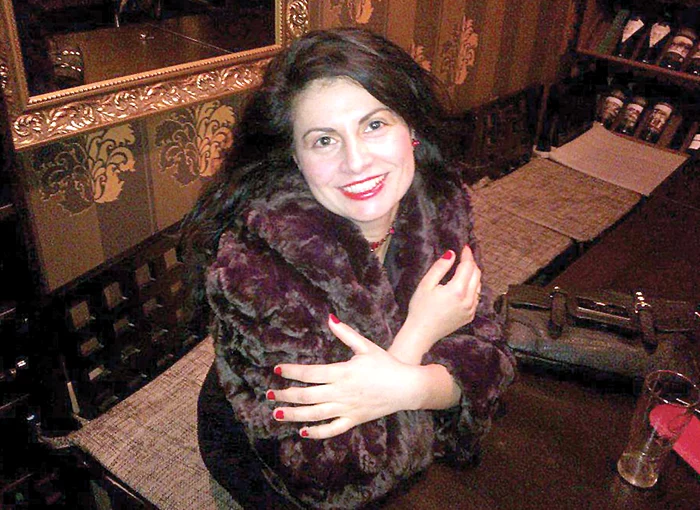 Antoanela Eremencu  a fost timp de 15 ani  iubita lui Laurenţiu