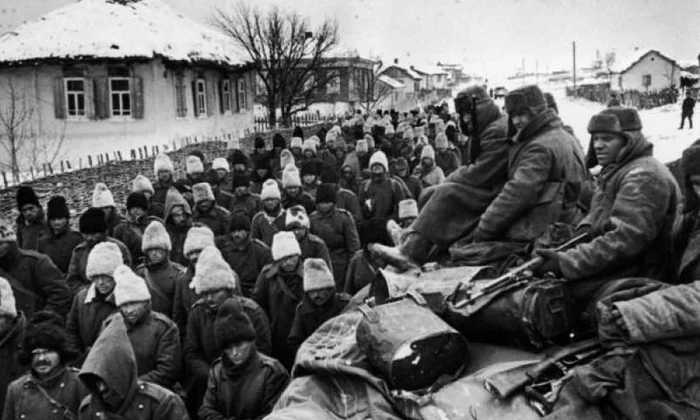 Cum au ajuns românii să fie umiliţi şi ucişi la Stalingrad  Decizia controversată a mareşalului Antonescu în urma căreia şi au pierdut viaţa 150 000 de soldaţi jpeg