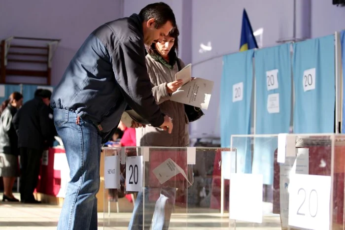 Aproape 400.000 de sibieni sunt aşteptaţi duminică la urne