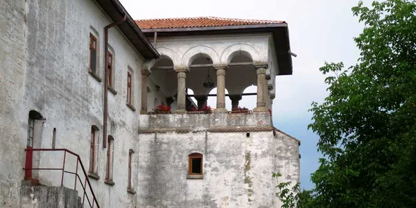 Comana 4