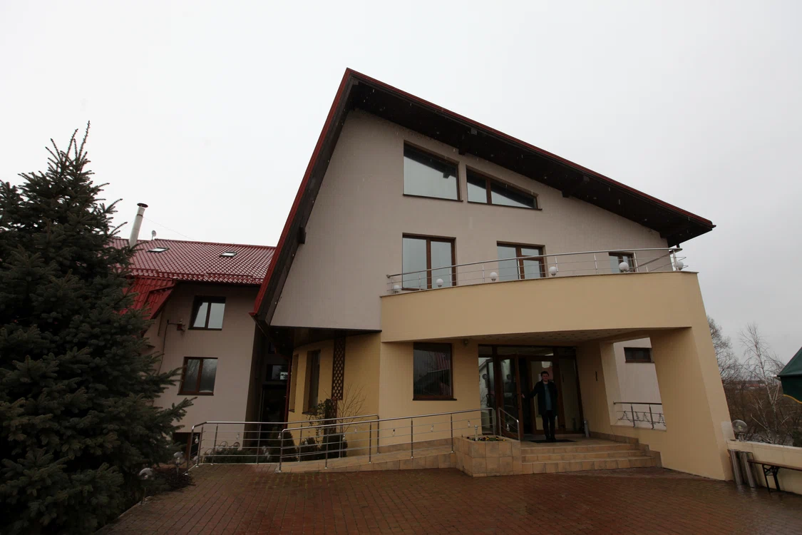 Azilul de lux se află în Săftica