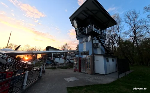 Avionul din Buziaș Foto Daniel Guță ADEVĂRUL (16) jpg