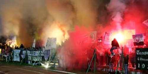 Timişoara: Fanii lui "Poli" aprind stadioanele (VIDEO)