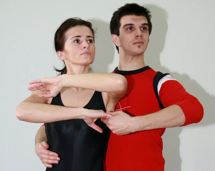 
    La Sala Palatului, Delia (34 de ani) a făcut un show erotic de zile marifoto: Miluță Flueraș  