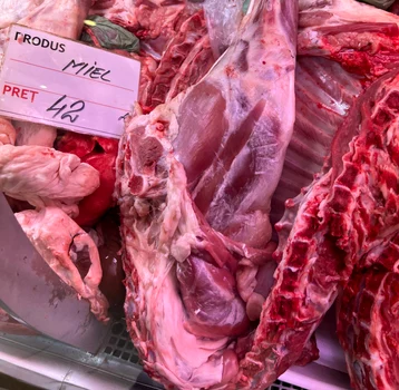 Carnea miel se vine cu 42 de lei/ kg Foto: Click!