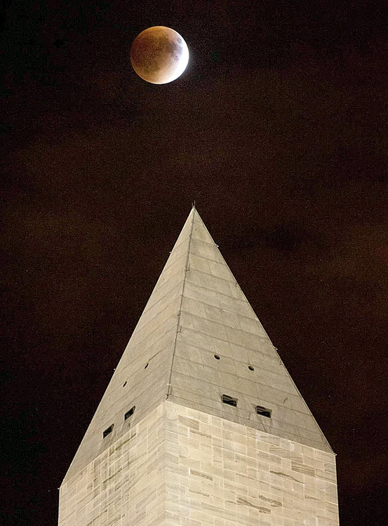 Luna, la Washington