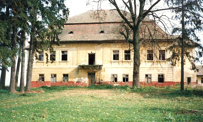 palatul brancovenesc jpg