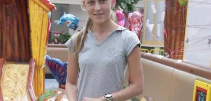 Cluj: Cecilia Suciu are grijă de copiii clujenilor la mall