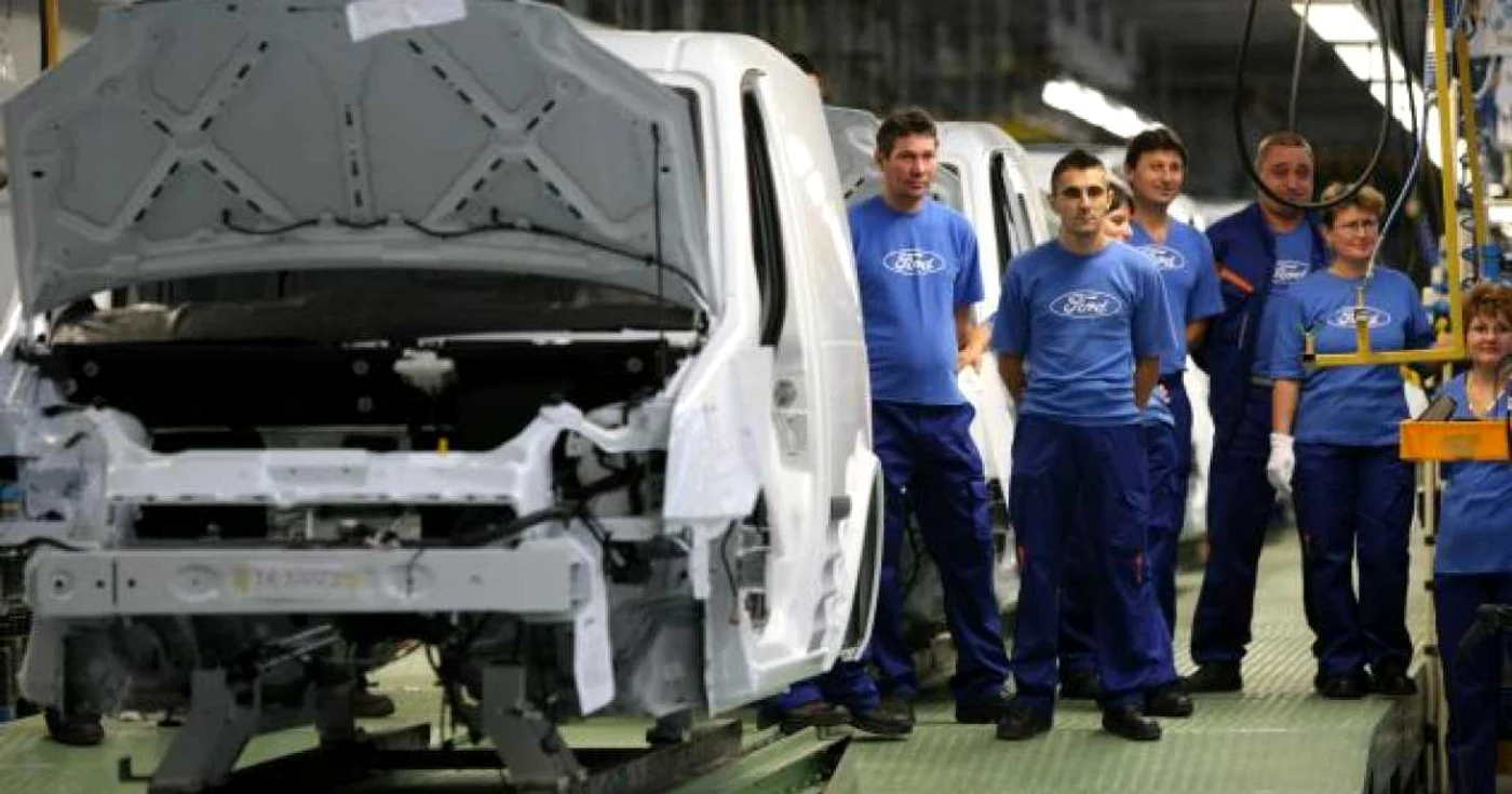 Ford a oprit producţia autoutilitarei Transit Connect la Craiova pentru a pregăti liniile tehnologice pentru B-Max. Foto: arhivă