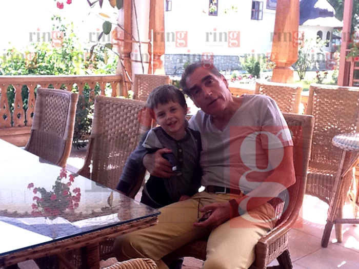 Cei doi sărbătoriţi, Petrus şi Petre Roman, s-au distrat la Mănăstirea Văratec