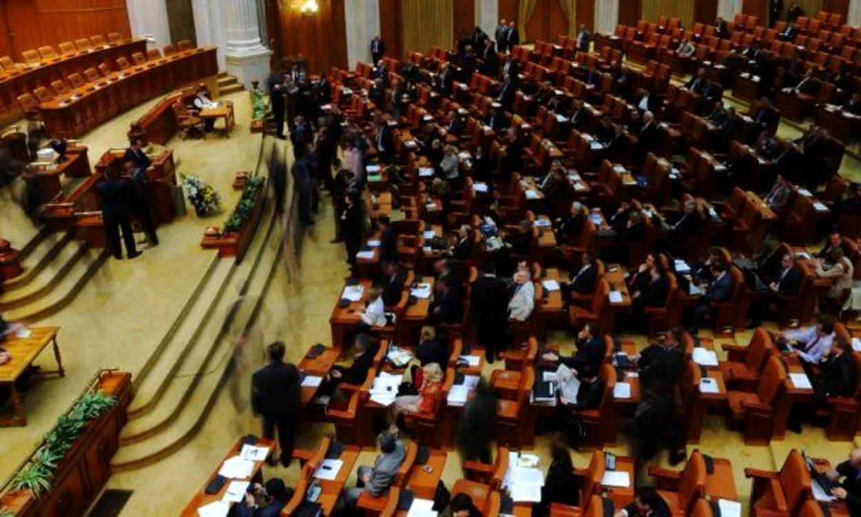
    Klaus Iohannis consideră că PSD a făcut un buget”al rușinii naționale”  