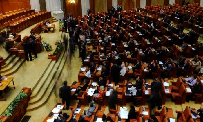 Klaus Iohannis consideră că PSD a făcut un buget”al rușinii naționale”