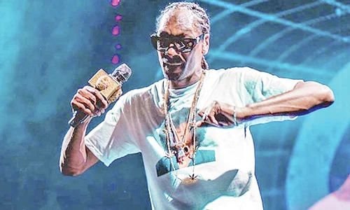 9 acasa 8  1col snoop dogg jpeg