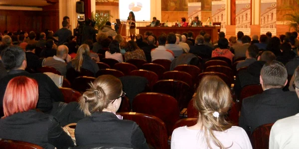 Sala Auditorium a găzduit ultima dezbatere pentru funcţia de rector al UBB