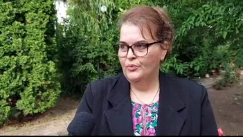 Femeia spune că timp de un primarul ar fi încercat să îi intre în grații FOTO: captura video
