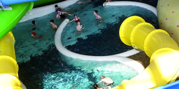 Timişorenii care au trimis mail la spa-ul din Szeged, pentru rezervare, vor avea un Crăciun în apă