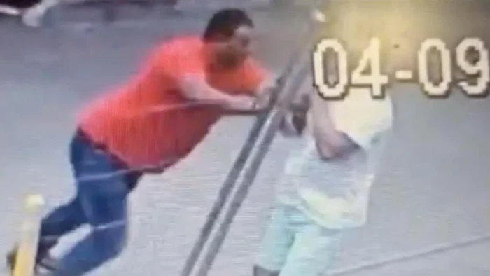Ionel Ganea a tăbărât pe vecinul său. Captură video