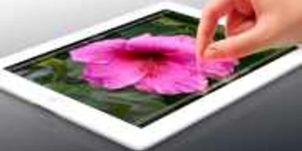 Vinerea trecută, noua tabletă iPad a ajuns pe rafturile magazinelor Apple 