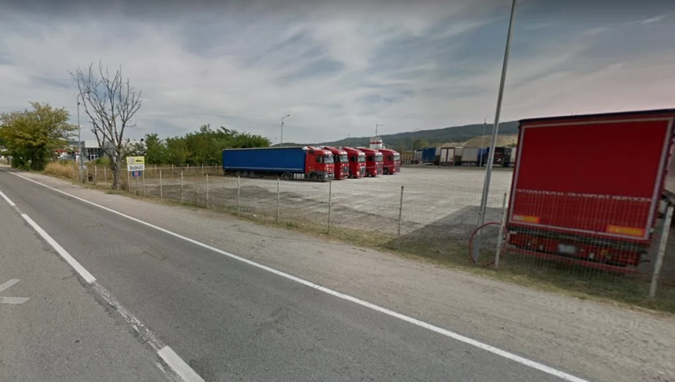 Parcarea de TIR-uri din Budeşti - Vâlcea în care o femeie din Călimăneşti era obligată se să prostitueze de gazda sa Foto Adevărul - DMS