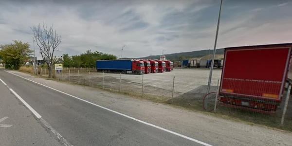 Parcare de TIR-uri în Budeşti - Vâlcea Foto Adevărul - DMS