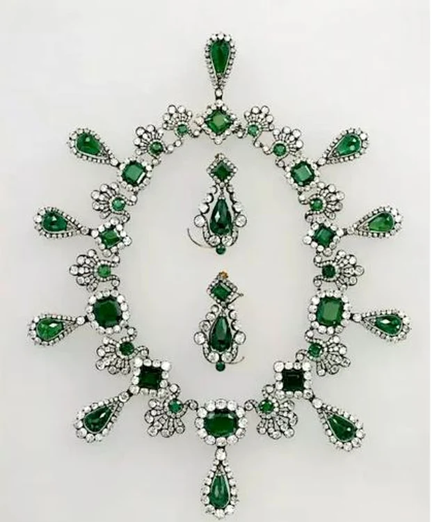 Printre obiectele furate se numără lanțul ducesei Marie-Louise (Foto: Profimedia)