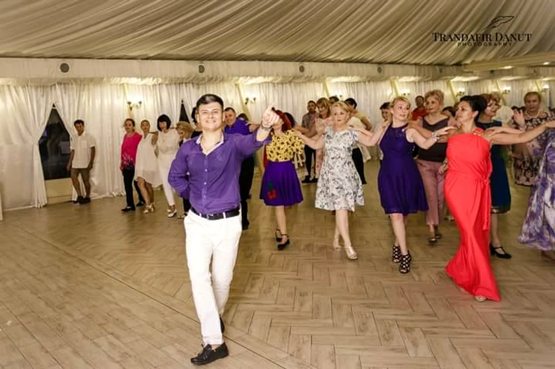 Alexandru alături de cursanții săi FOTO arhiva personală